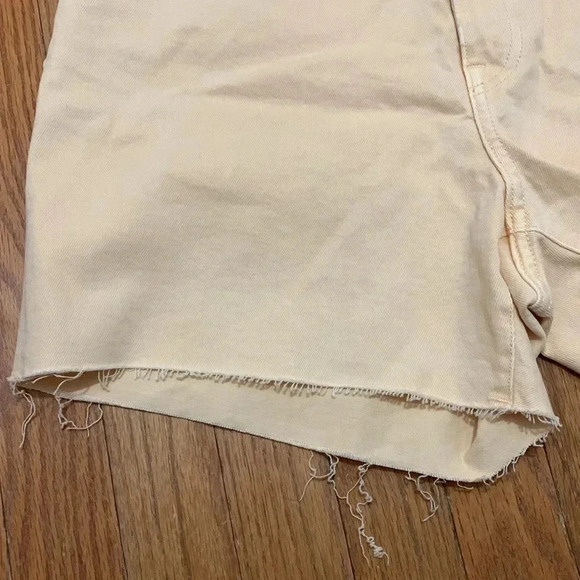 Women’s H&M High Rise Cut Off Shorts Size 14 NEW WITH TAGS Apricot - Picture 5 of 10